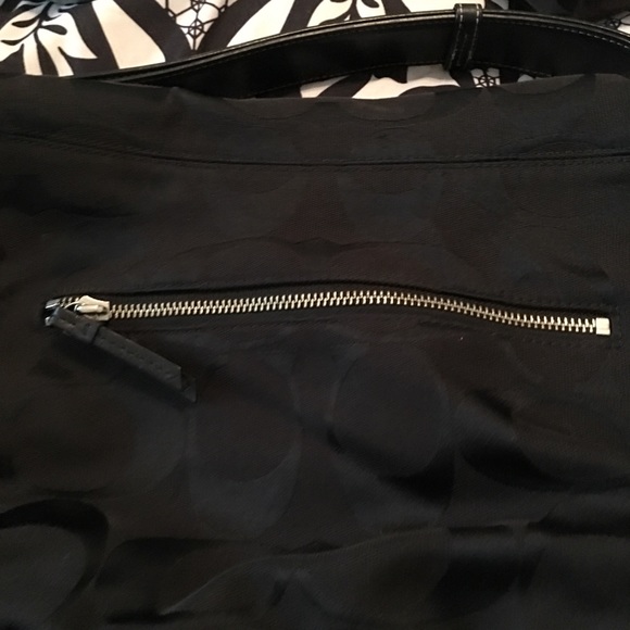 Purses - Picture 2 of 4